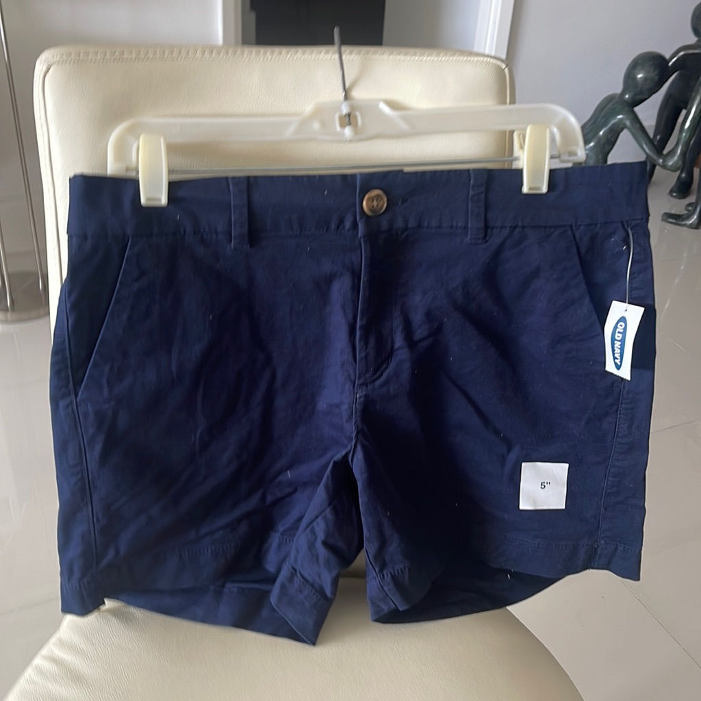 Old Navy Navy Mid Rise "Everyday" Short